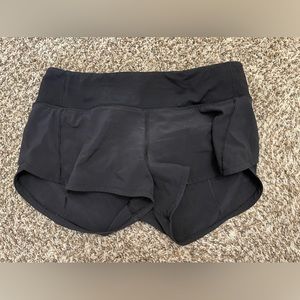 Lululemon speed up short low rise 2.5